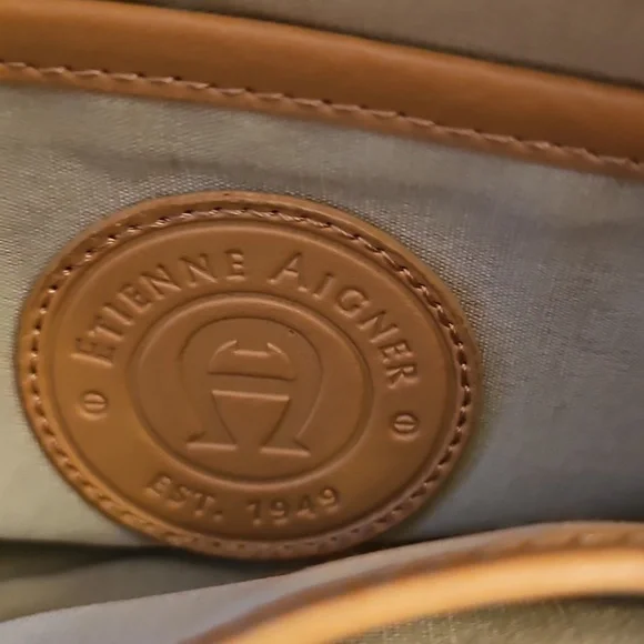 Etienne Aigner woven purse - Picture 8 of 10